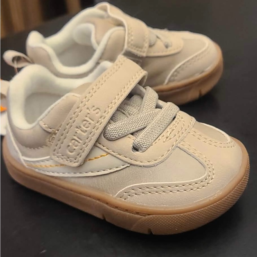 NWT Carter's Beige Kids Sneakers Size 2 (3-6 months)